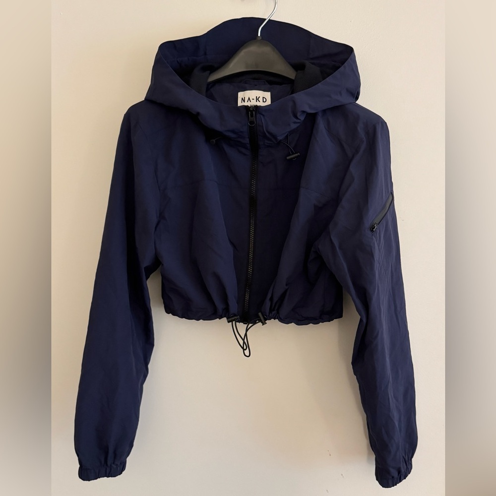 NA-KD Navy Cropped Hooded Windbreaker- MEDIUM - Picture 7 of 8